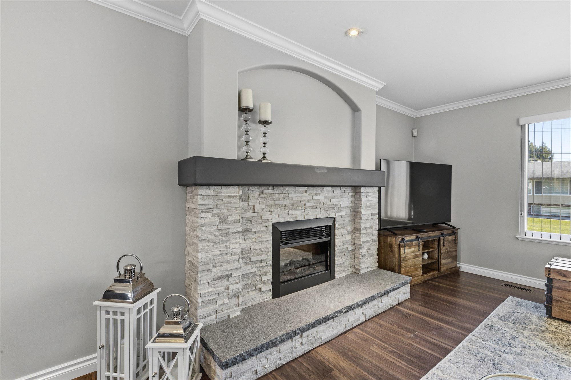 Property photo 111