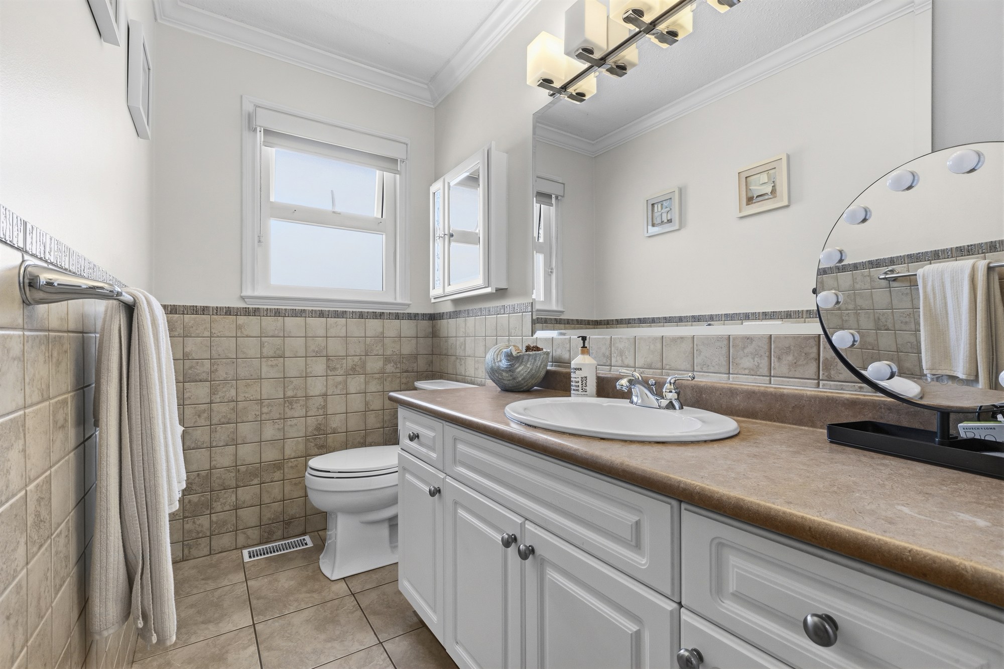 Property photo 125