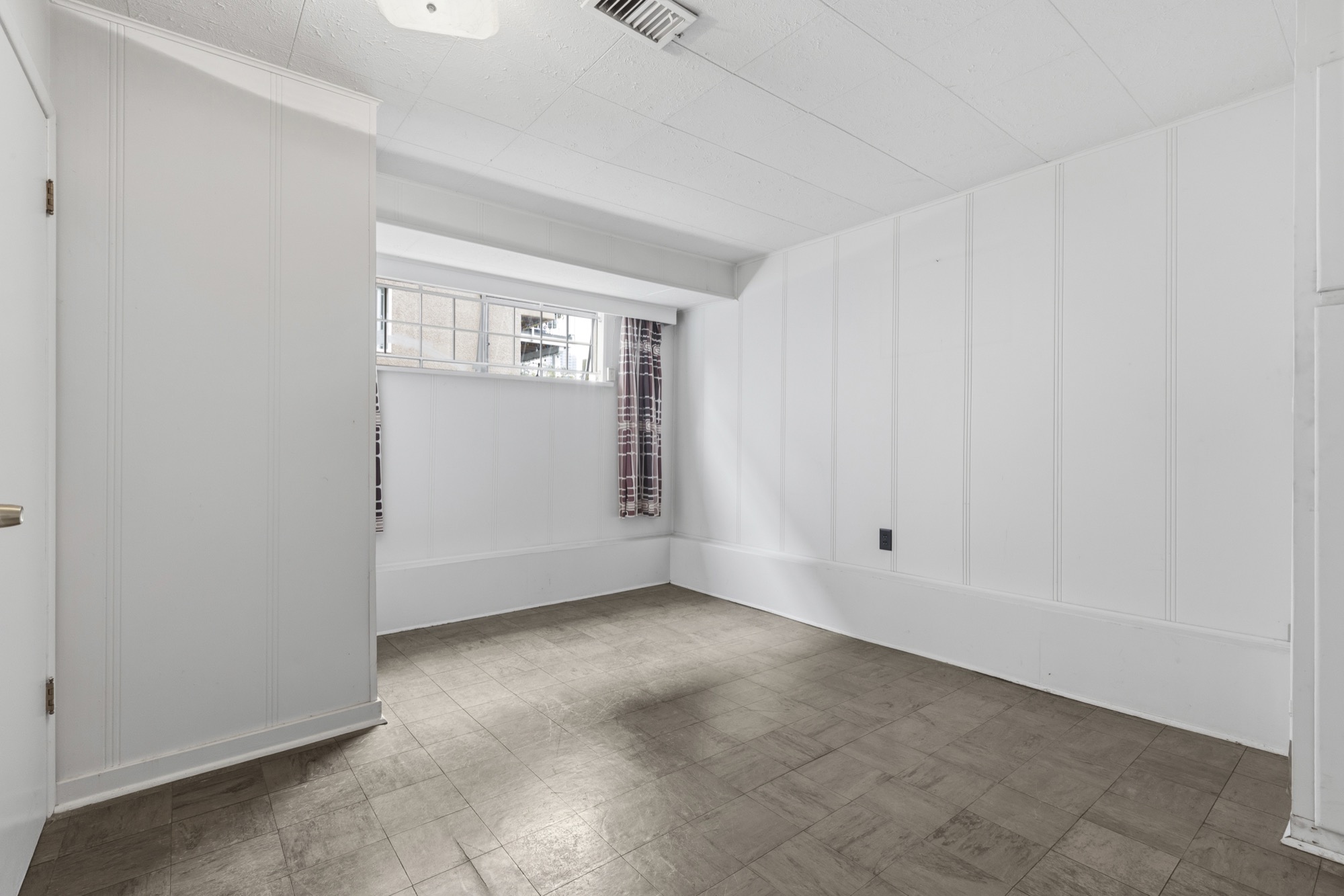 Property photo 130