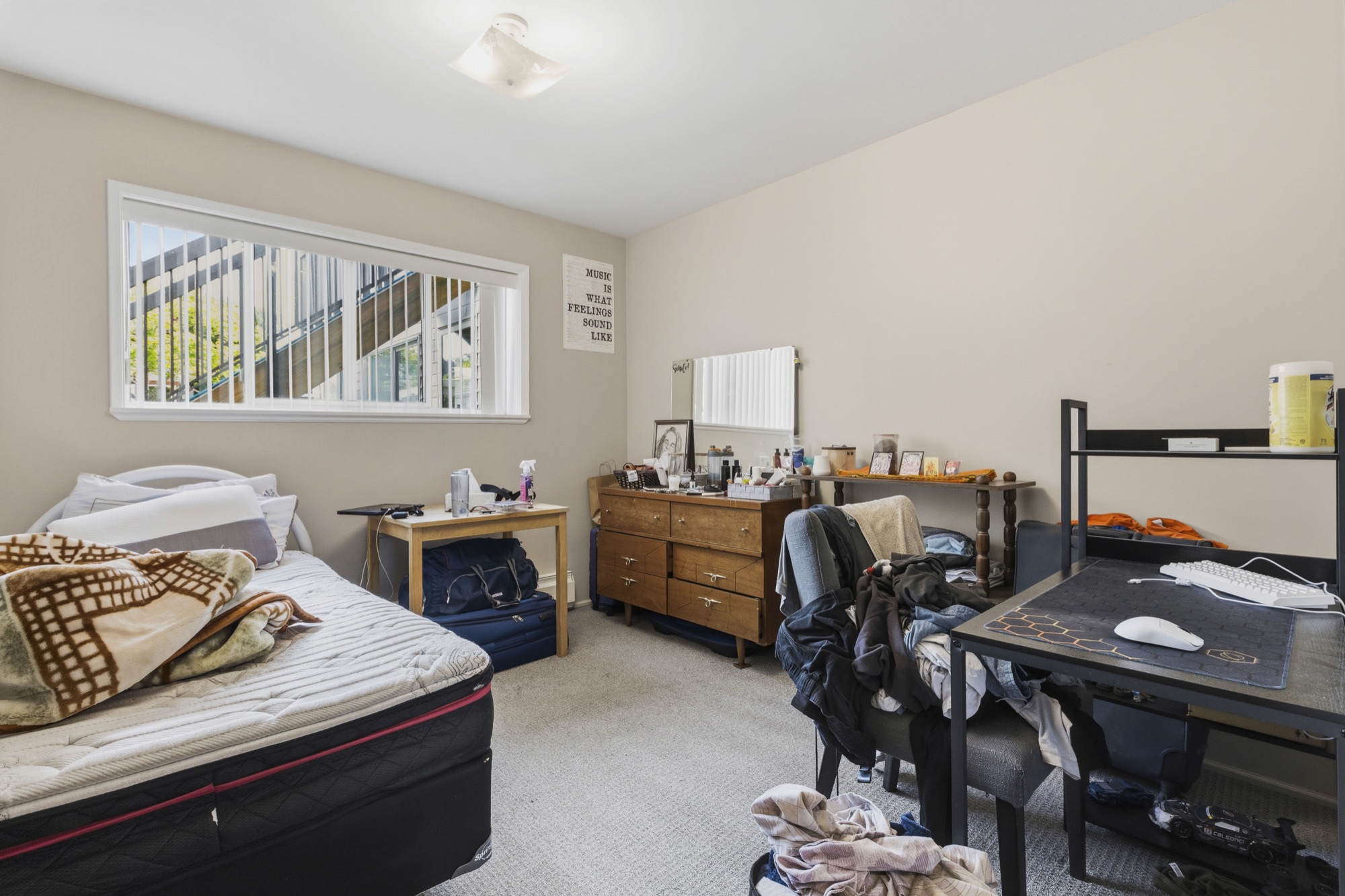 Property photo 128