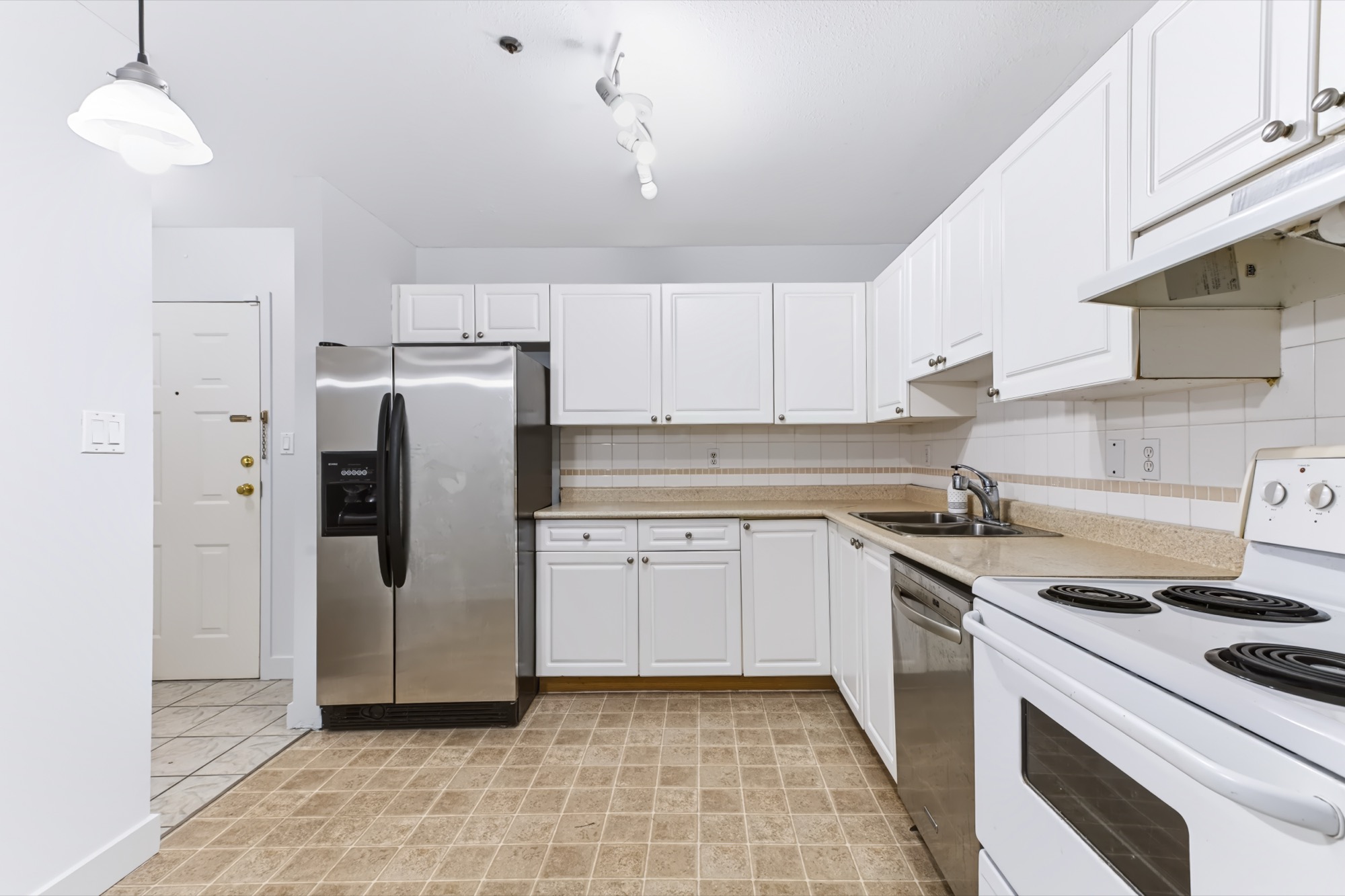 Property photo 109