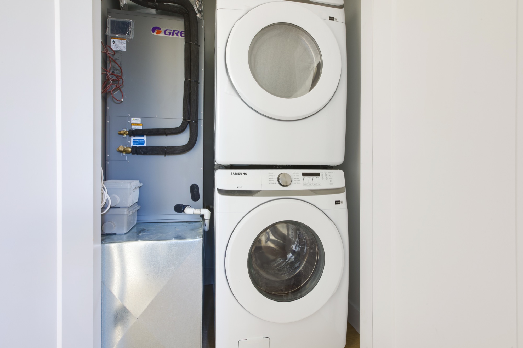 Property photo 125