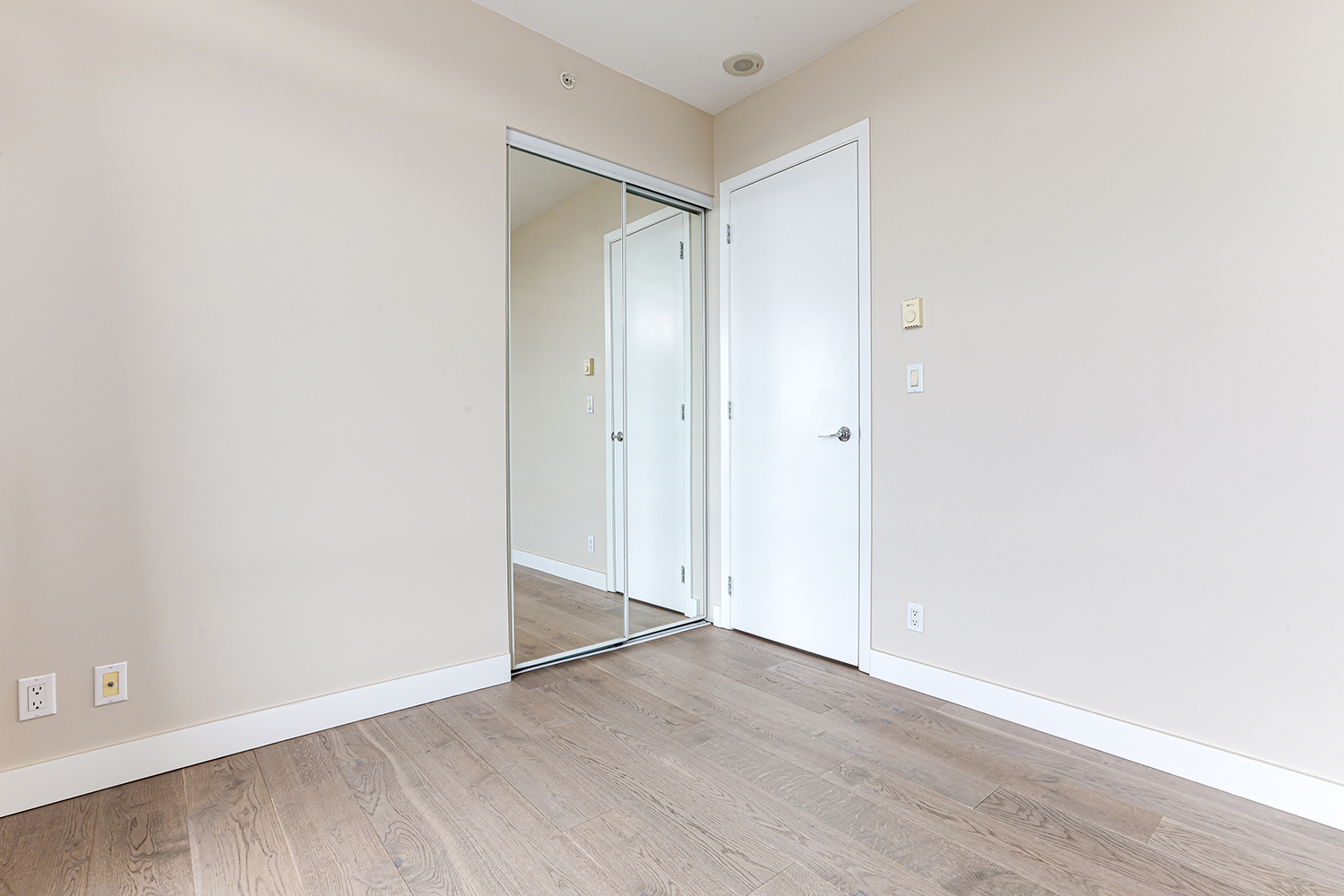 Property photo 123