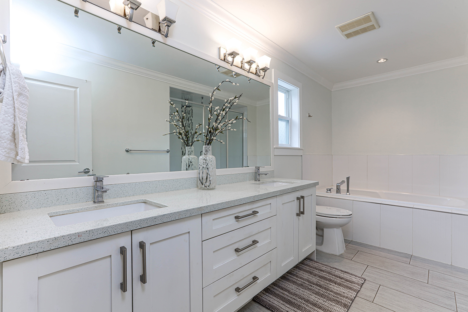 Property photo 128