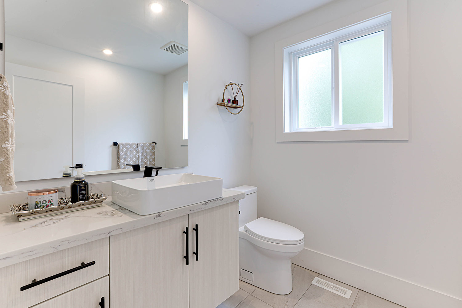 Property photo 128