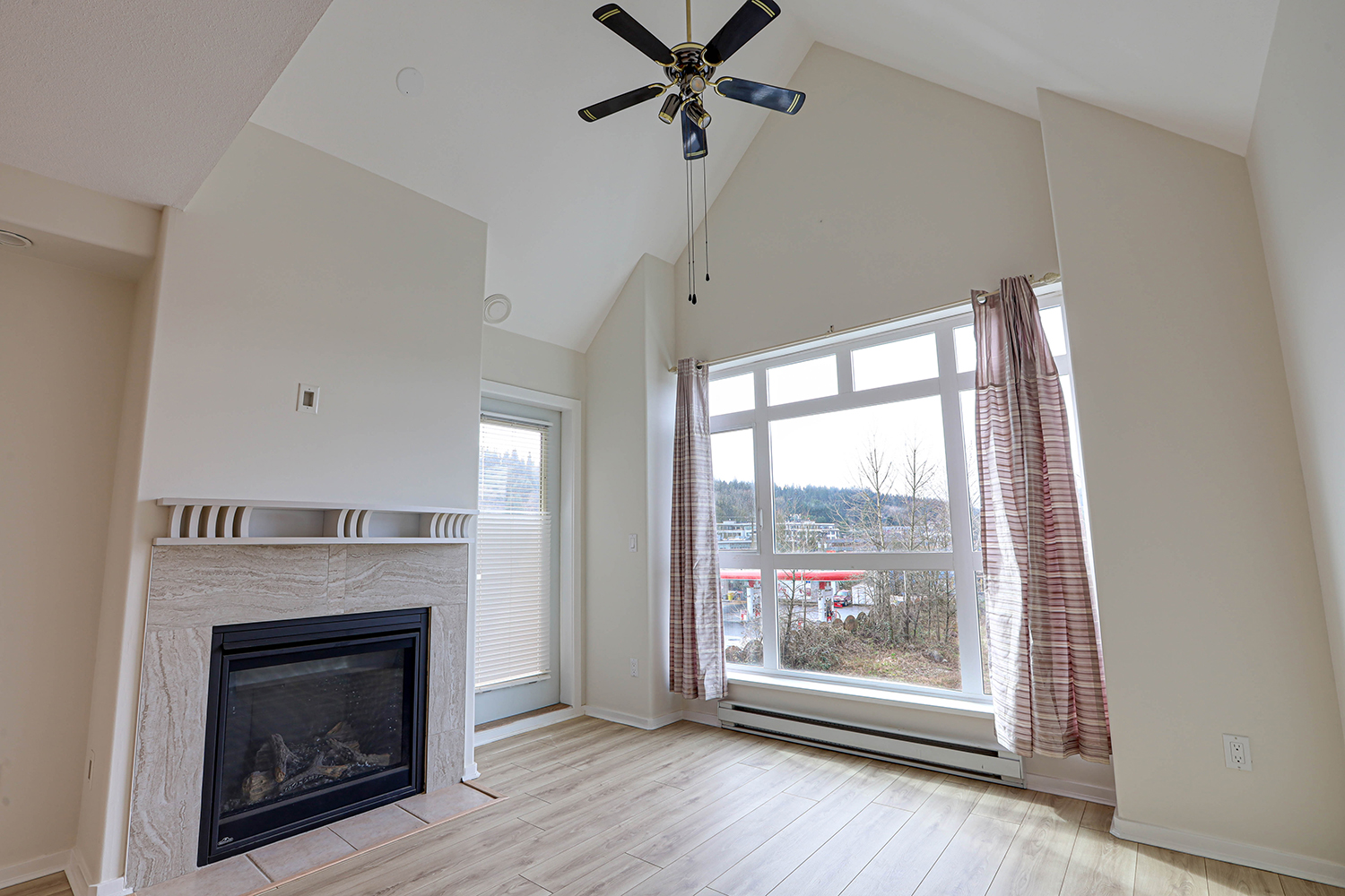 Property photo 105