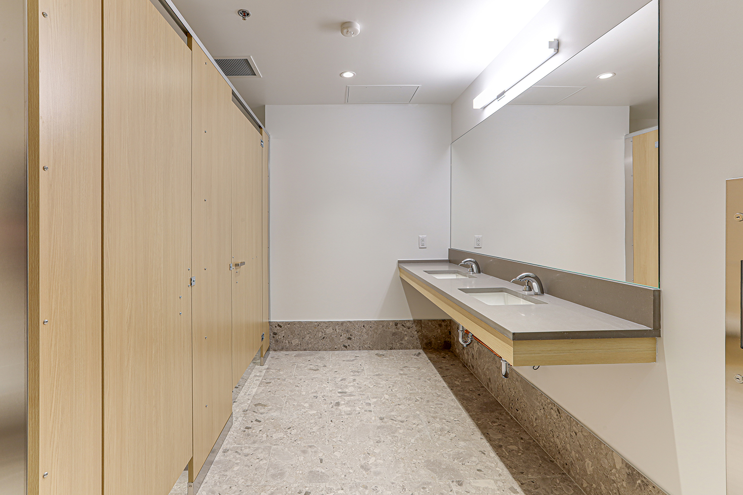 Property photo 140