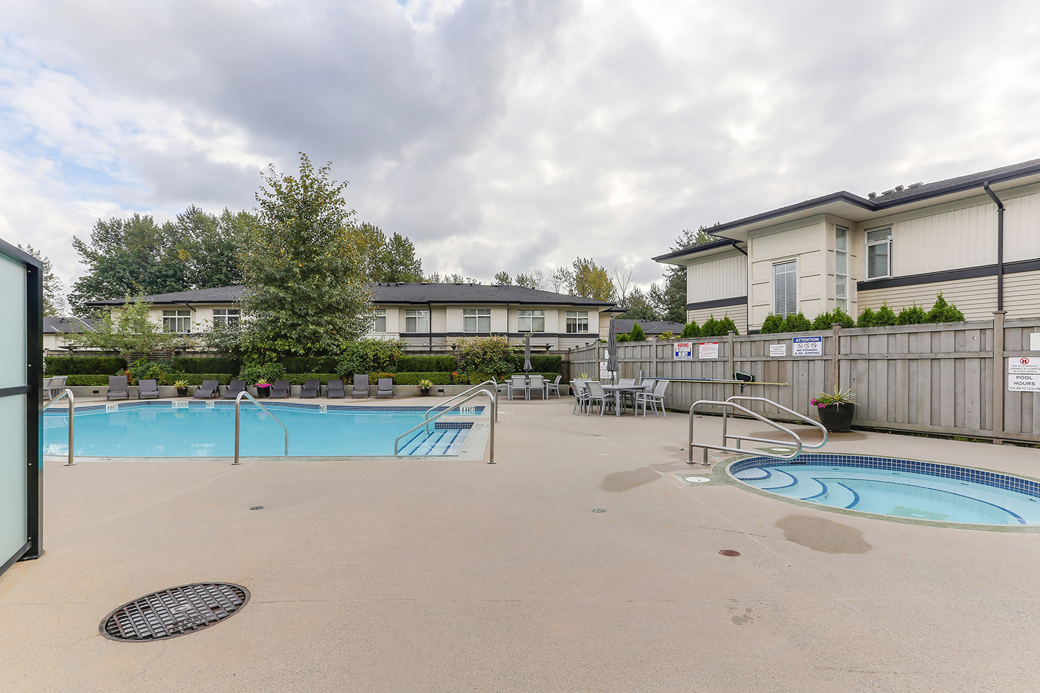 Property photo 128