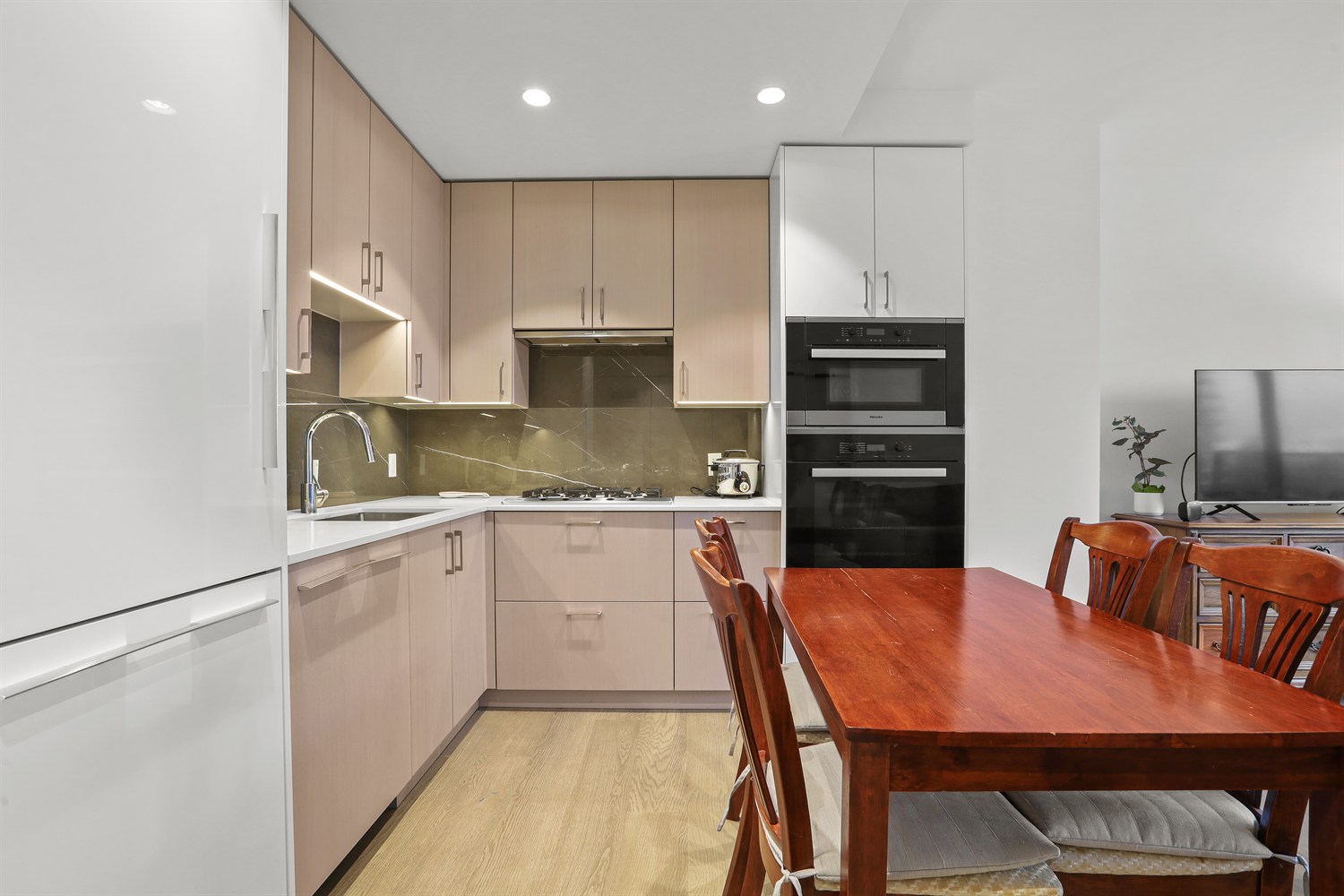 Property photo 106