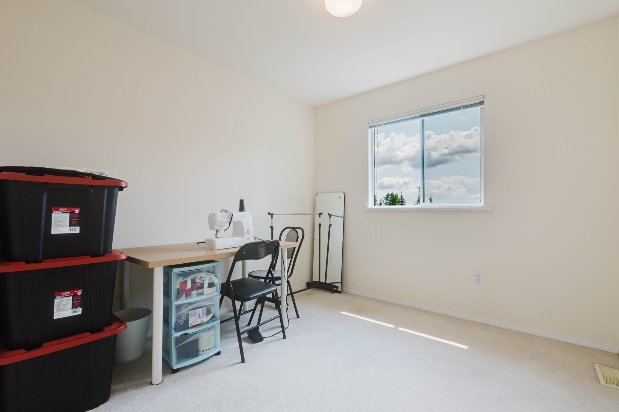 Property photo 128