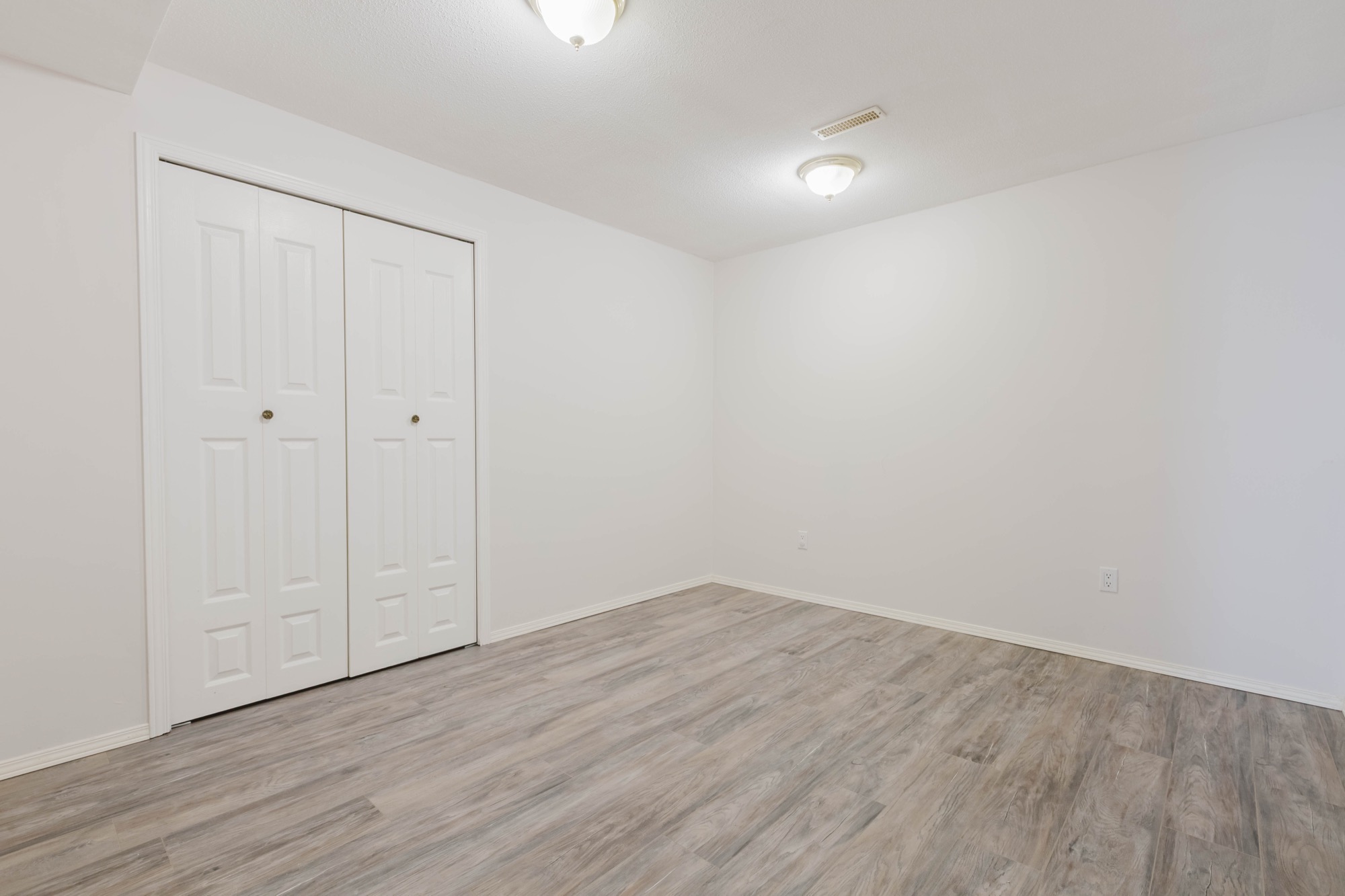 Property photo 136