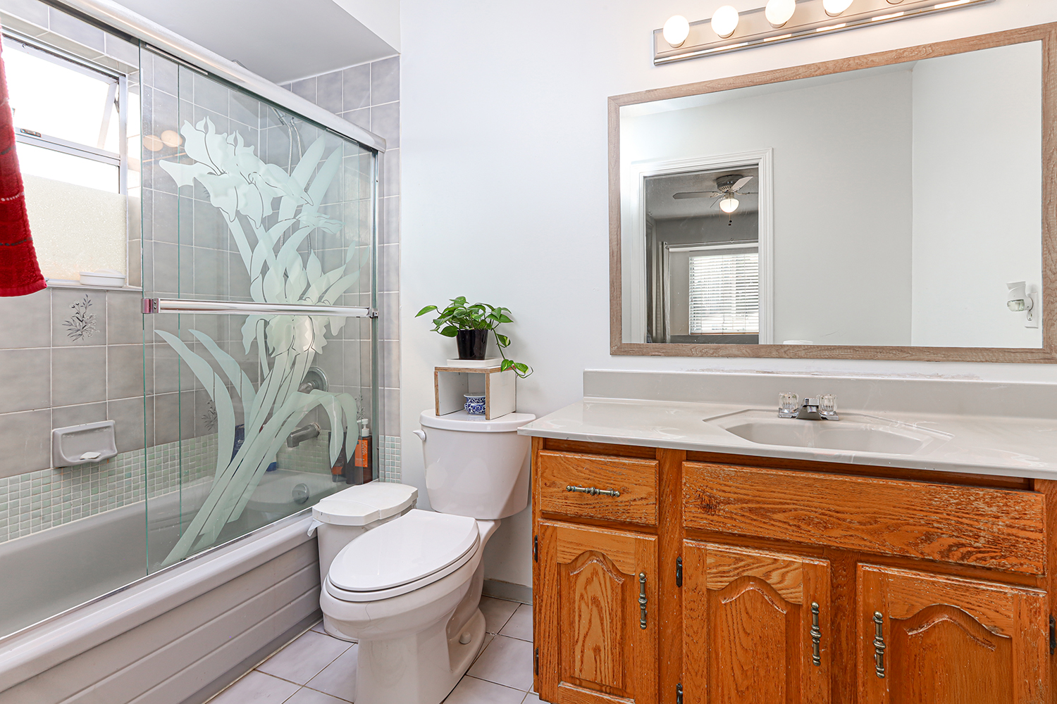 Property photo 128