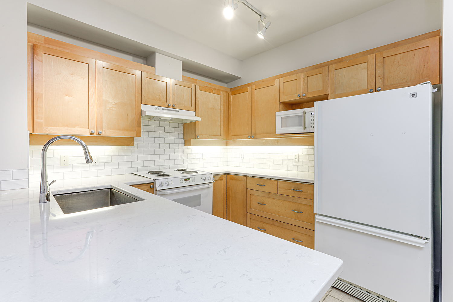 Property photo 111
