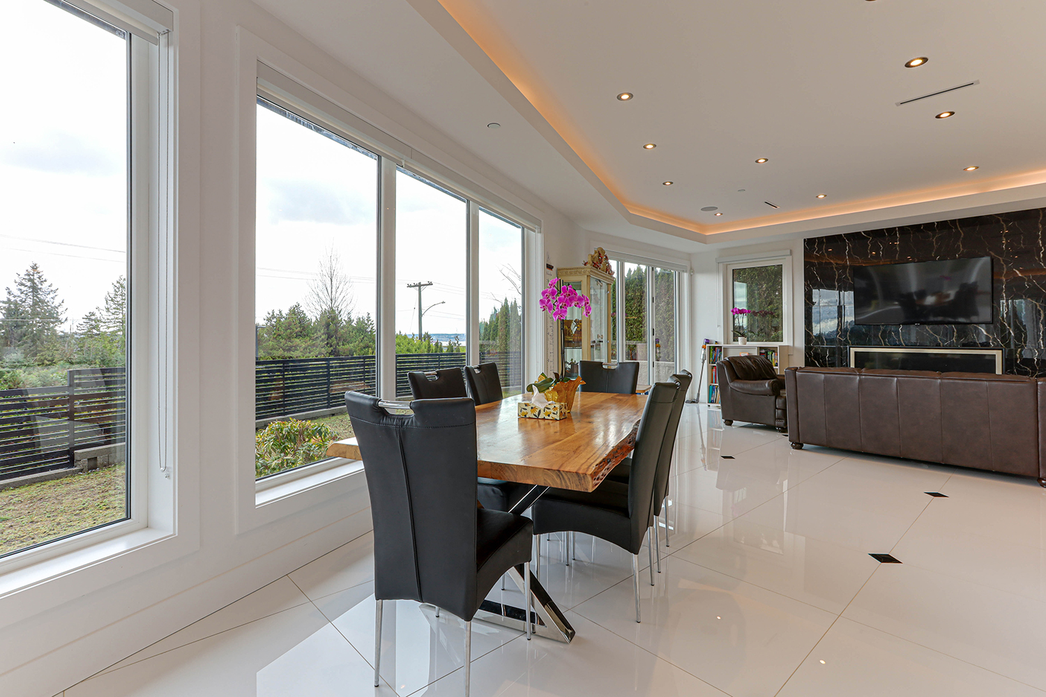 Property photo 111