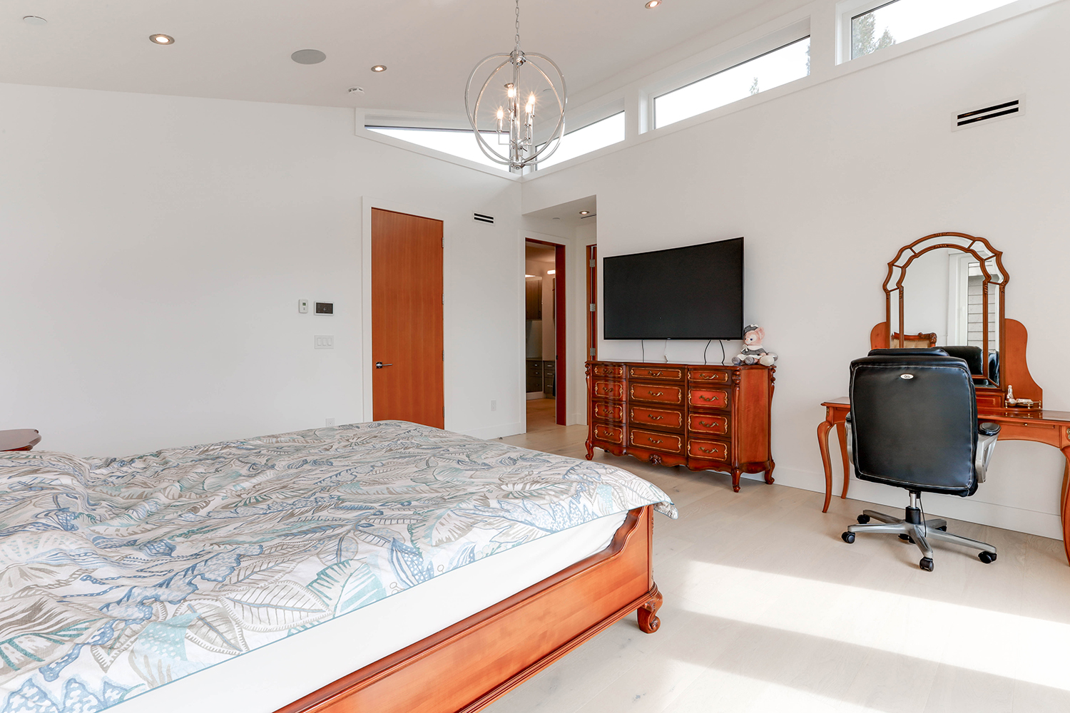 Property photo 128