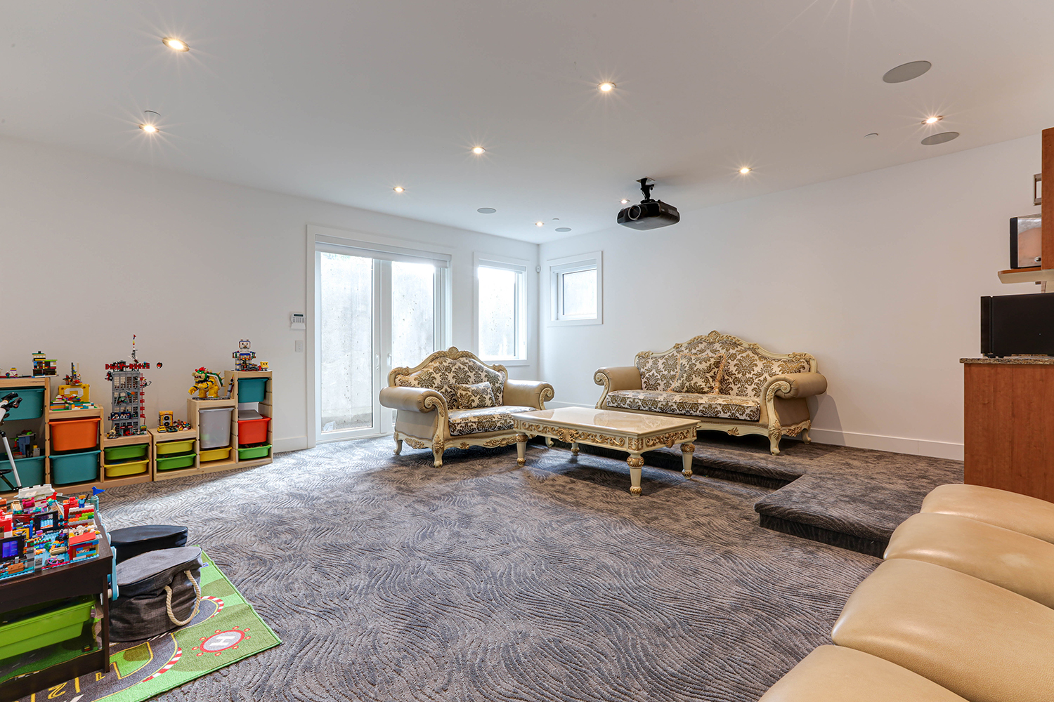 Property photo 166