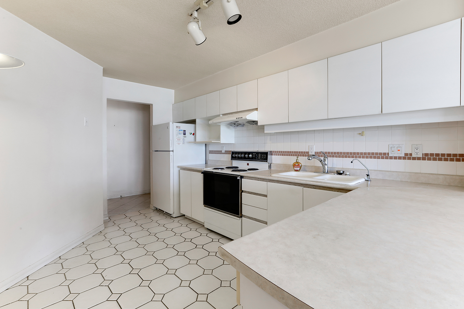 Property photo 109