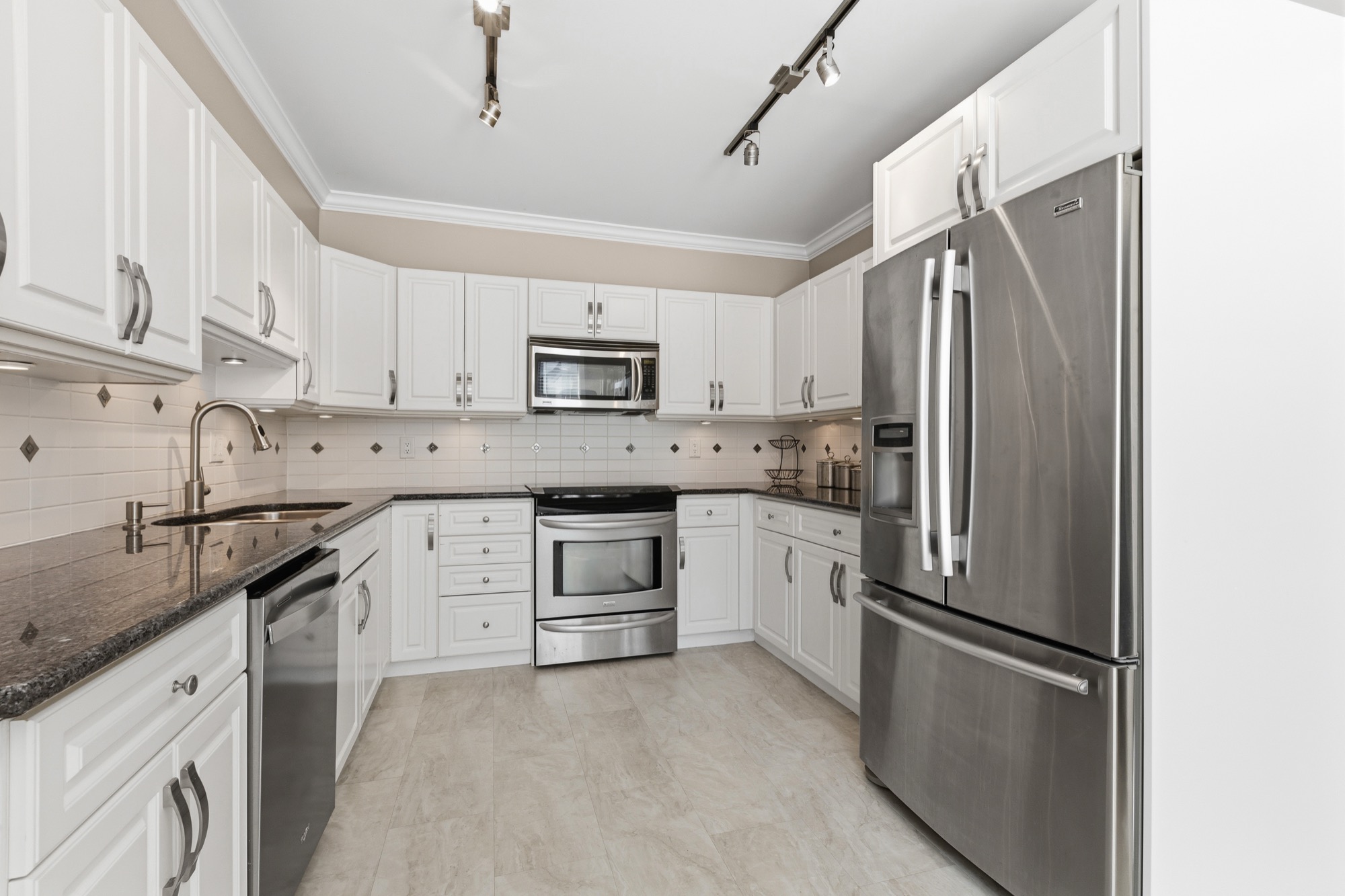 Property photo 114
