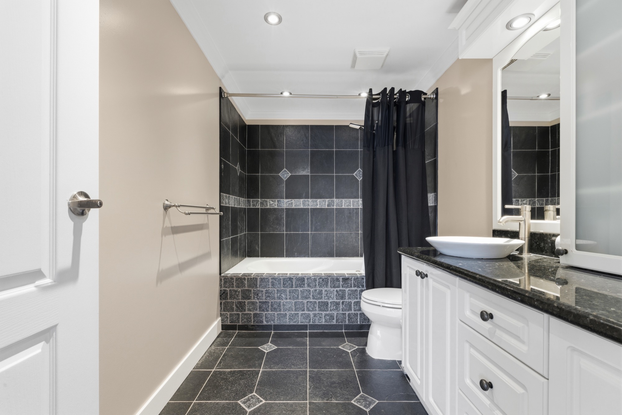 Property photo 119