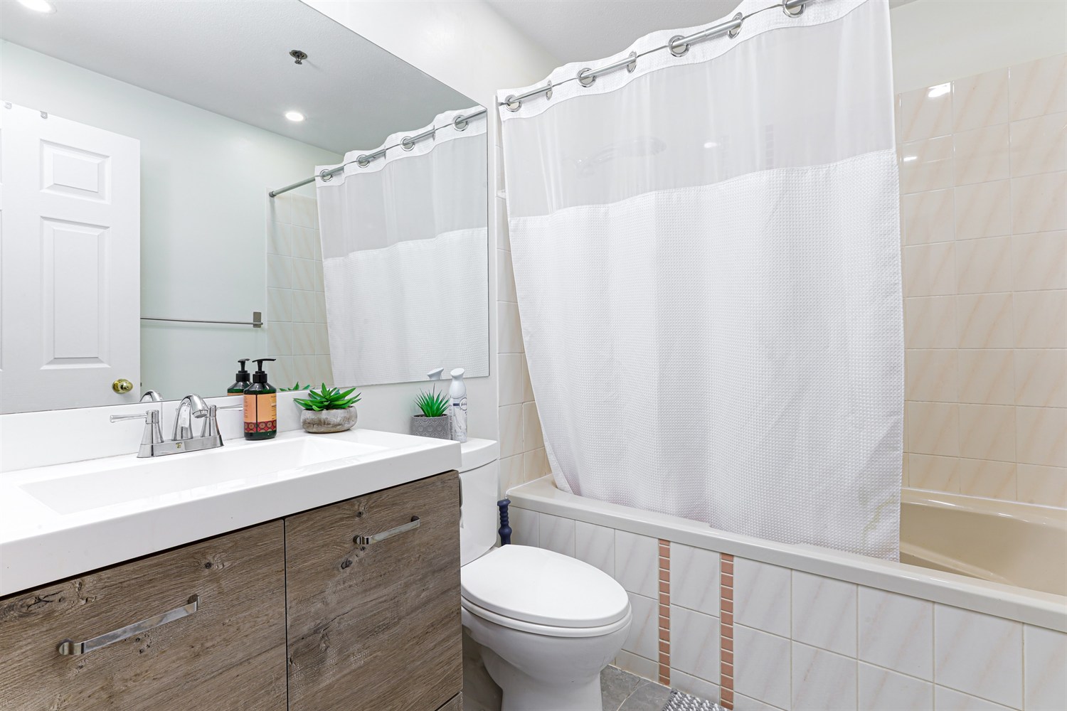 Property photo 121