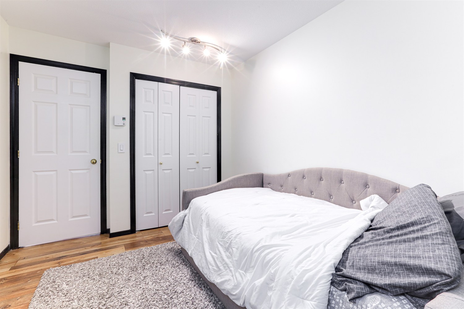 Property photo 123