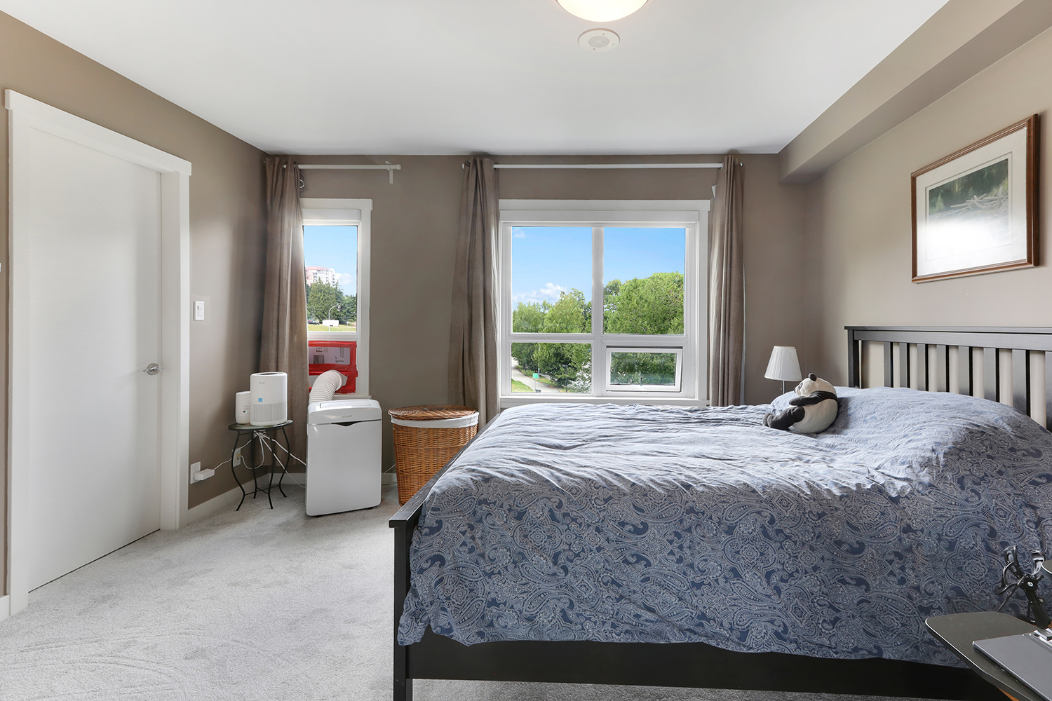 Property photo 125