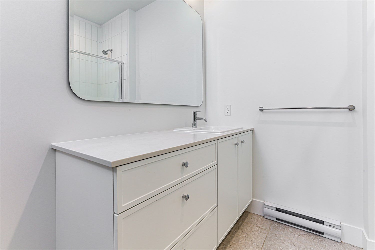 Property photo 123