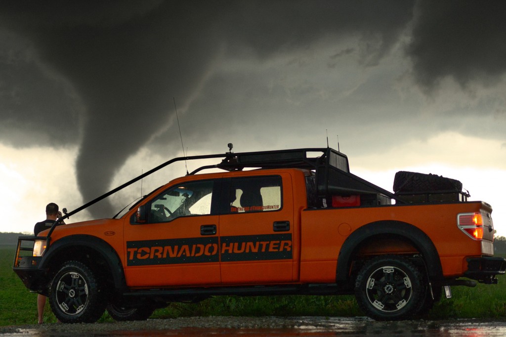 Flash-and-the-tornado