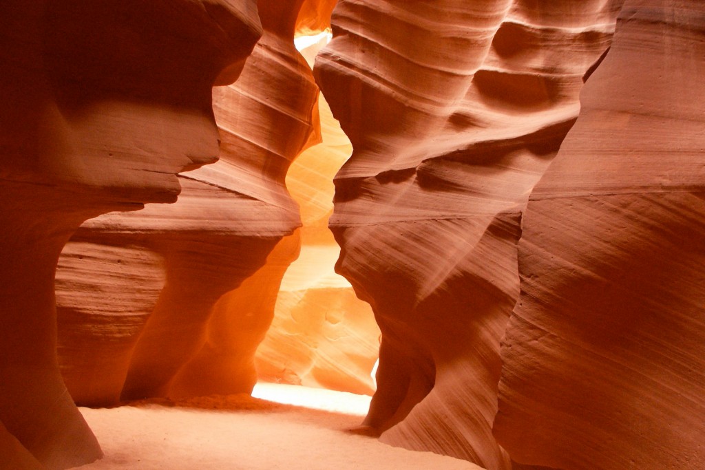 Passage-ways-in-Antelope-Canyon