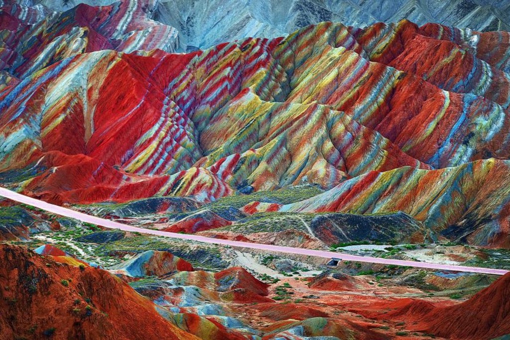 o-RAINBOW-MOUNTAINS-900