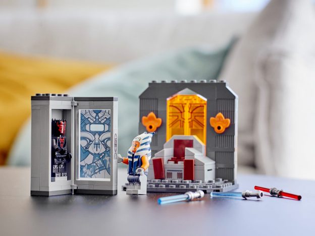 LEGO Star Wars 75310 Duel On Mandalore 13 - The Brothers Brick | The Brothers Brick