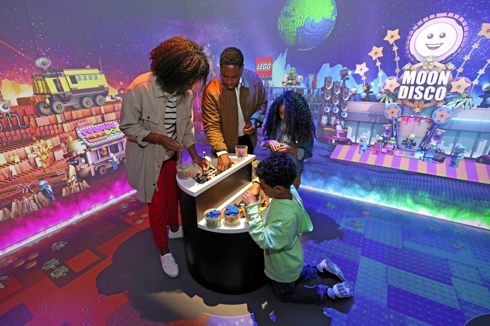 The LEGO(R) Store Flagship on Fifth Brick Lab 005 The Brothers Brick