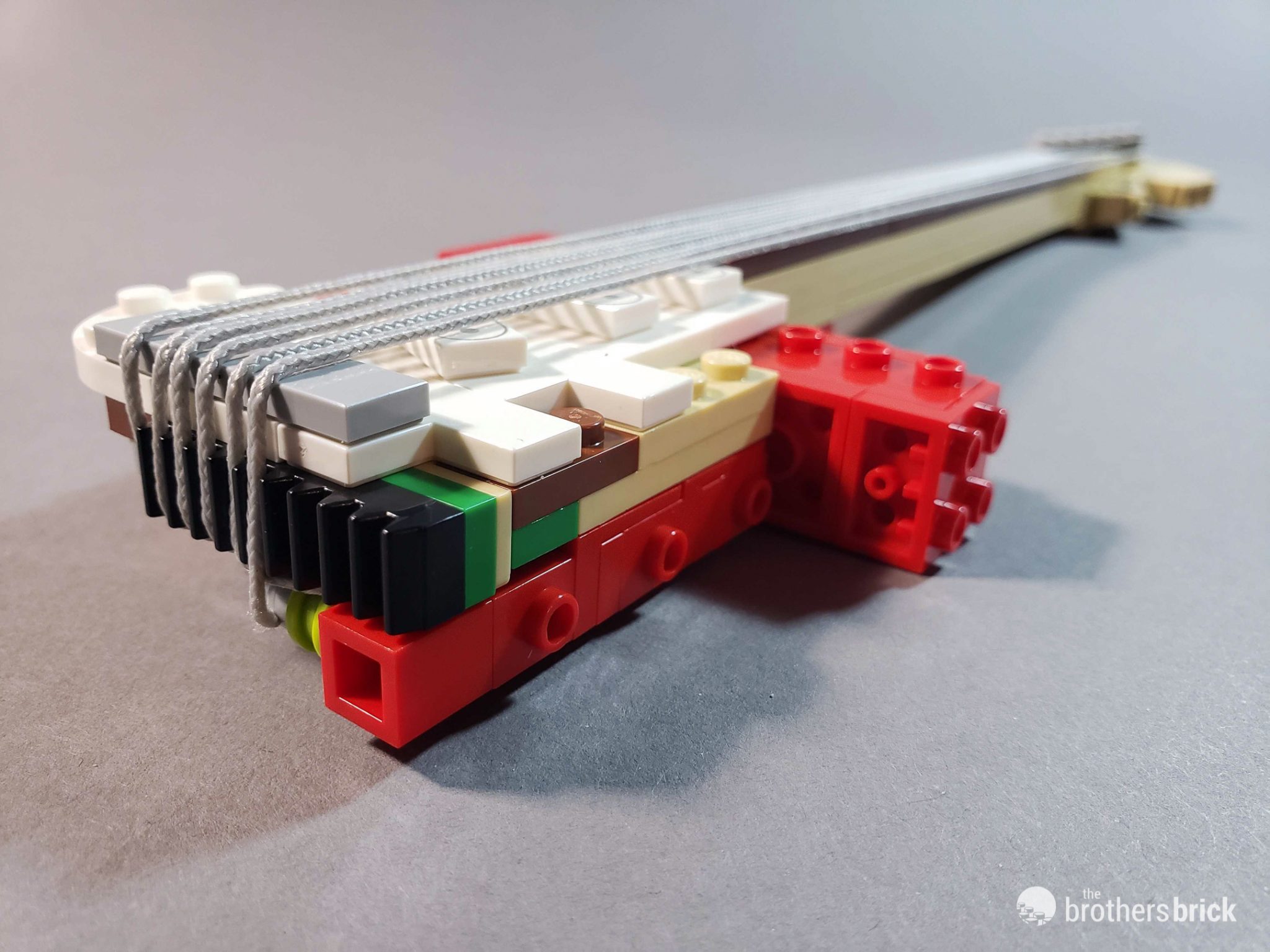 LEGO Ideas 21329 Fender Stratocaster Guitar TBB Review BYJ1326