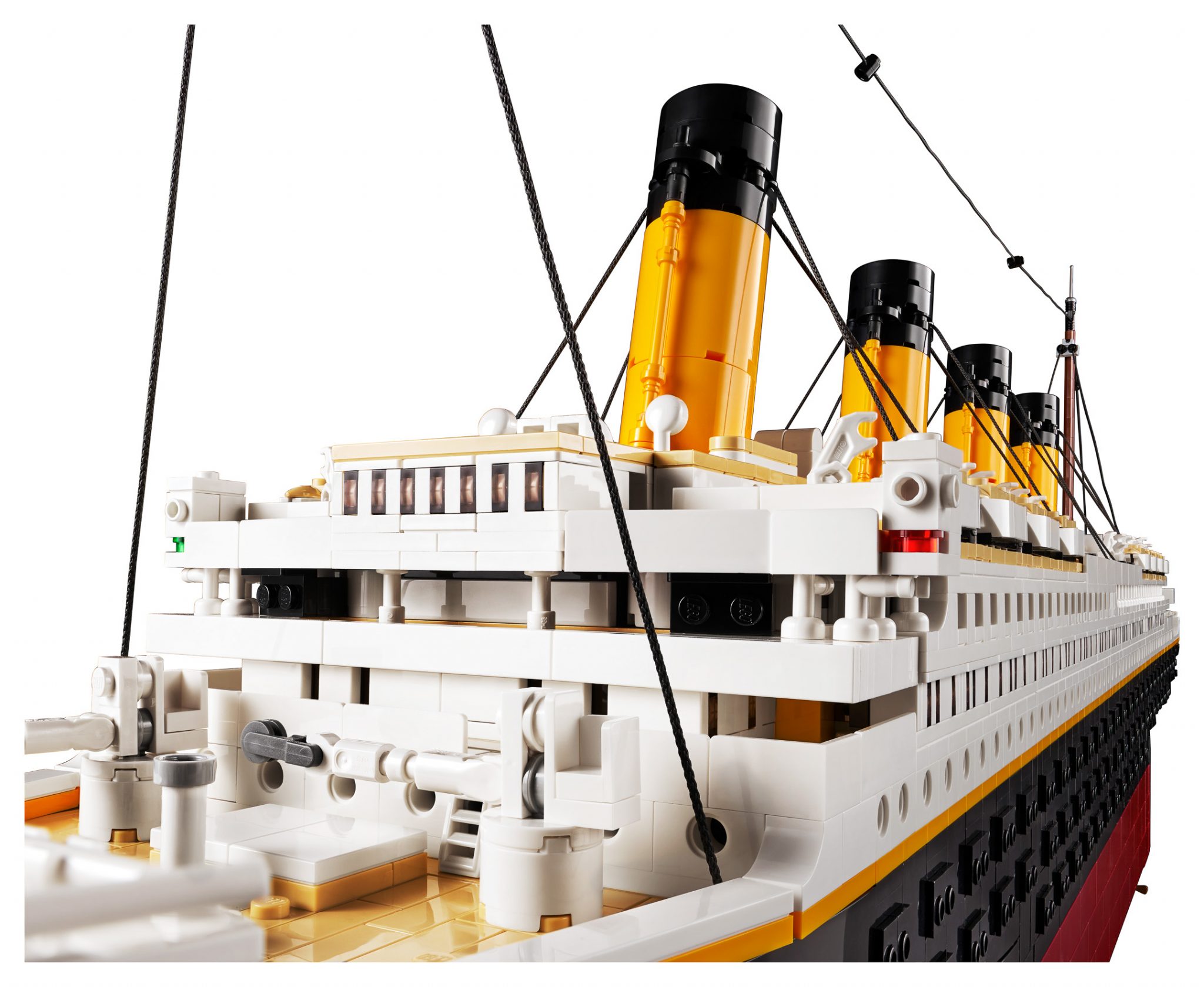 LEGO reveals 9,000-piece 10294 Titanic ship model as second-largest ...