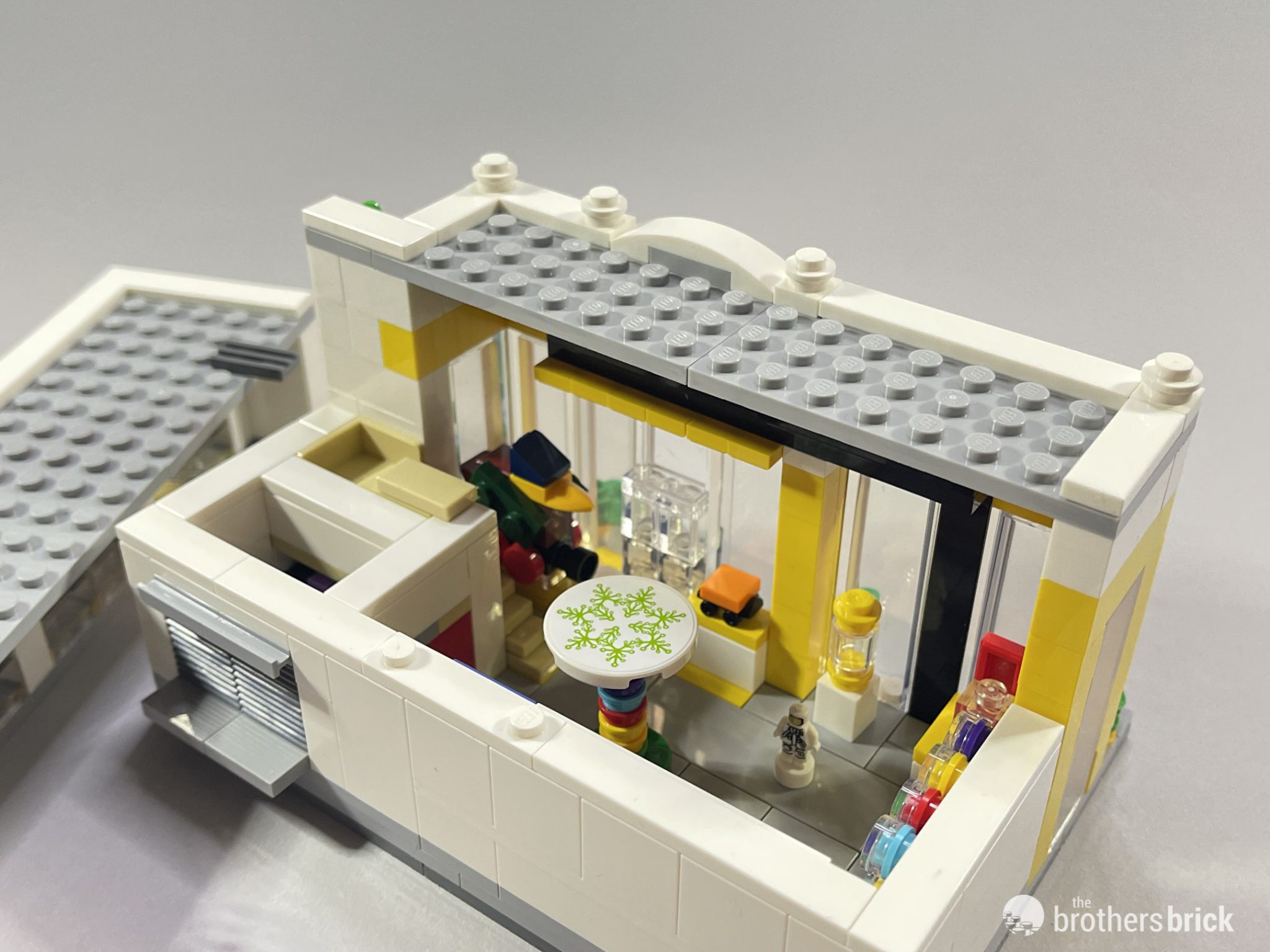 LEGO Gift with Purchase 40528 LEGO Retail Store Front TBB Review12