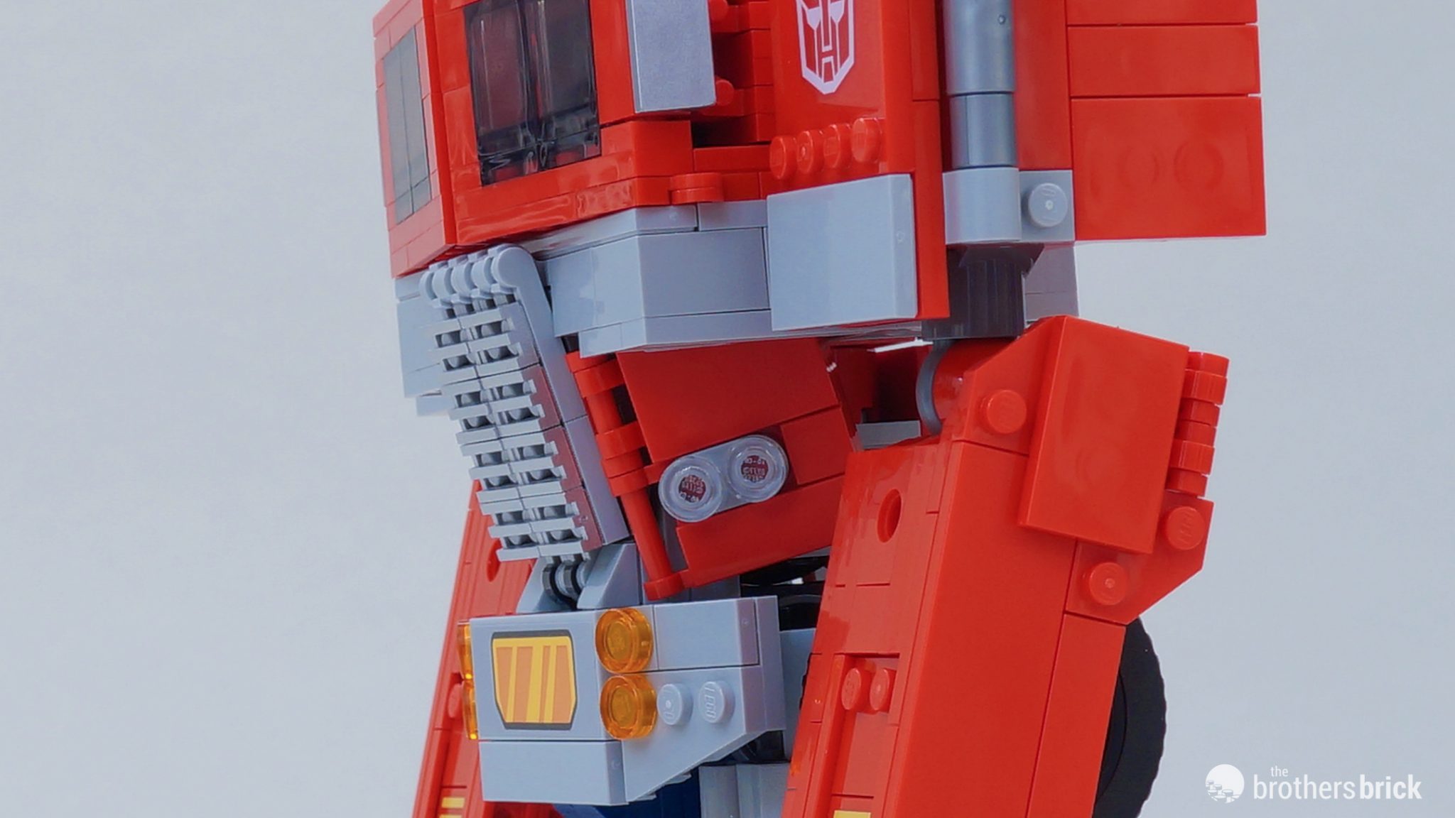 LEGO Transformers 10302 Optimus Prime Review 27 OY2uJL The Brothers