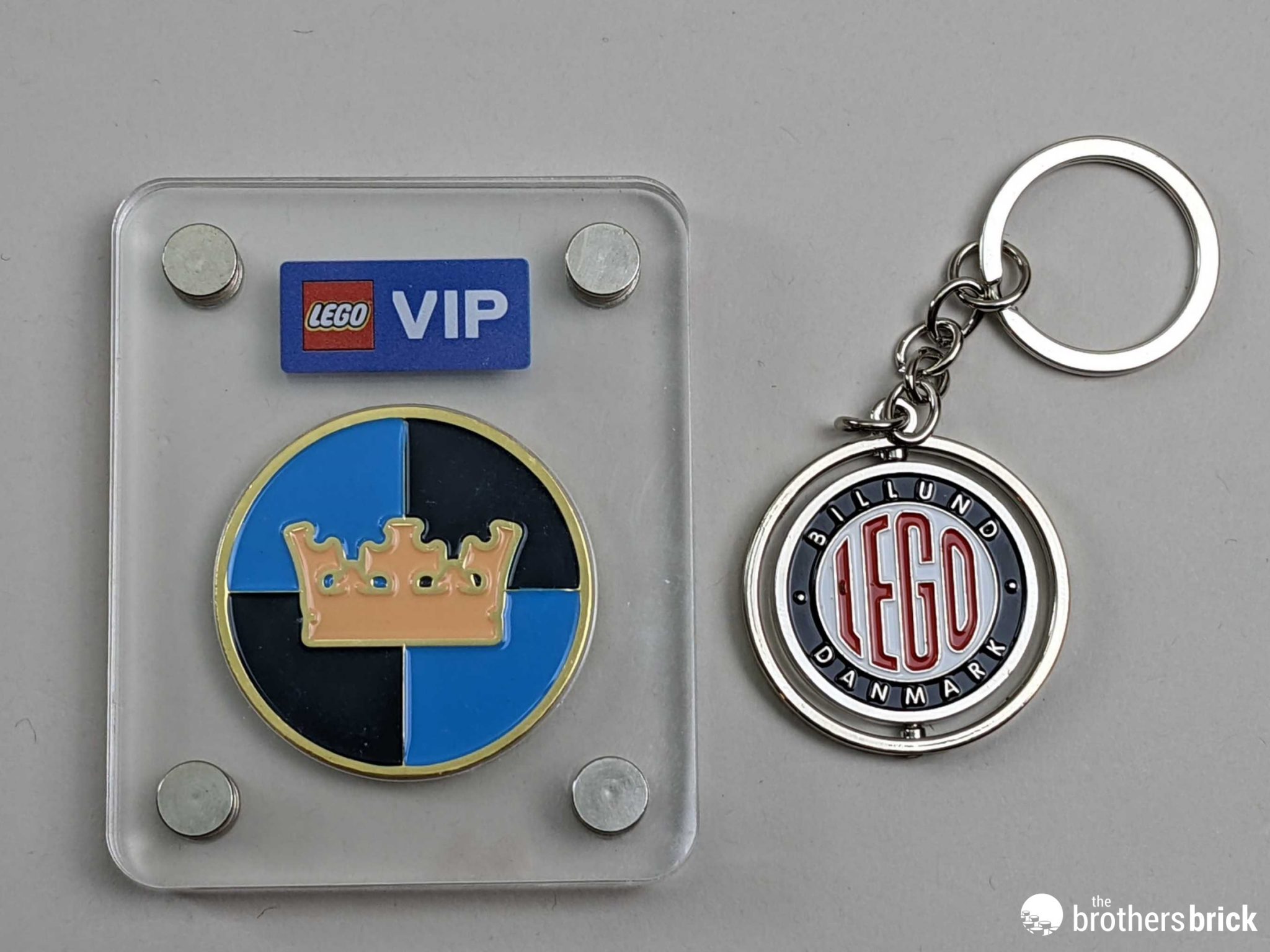 LEGO VIP 5007093 1950's Logo Spinning Keychain TBB Review 8 The