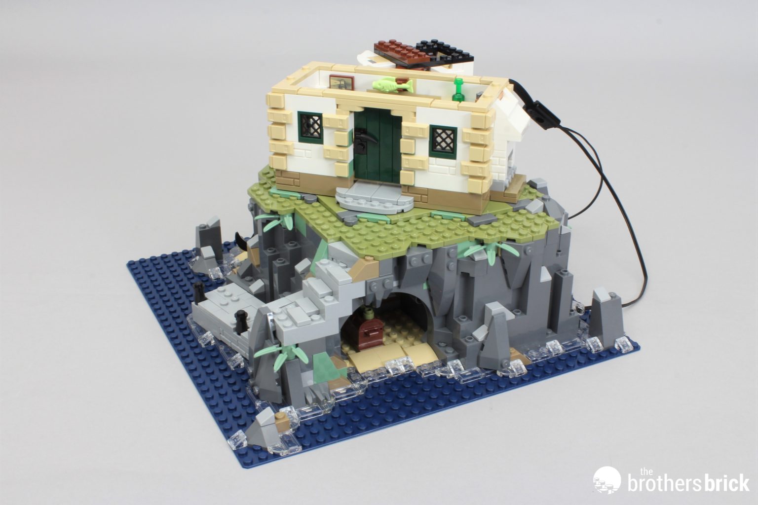 LEGO Ideas 21335 Motorized Lighthouse - TBB Review - (44) - The ...