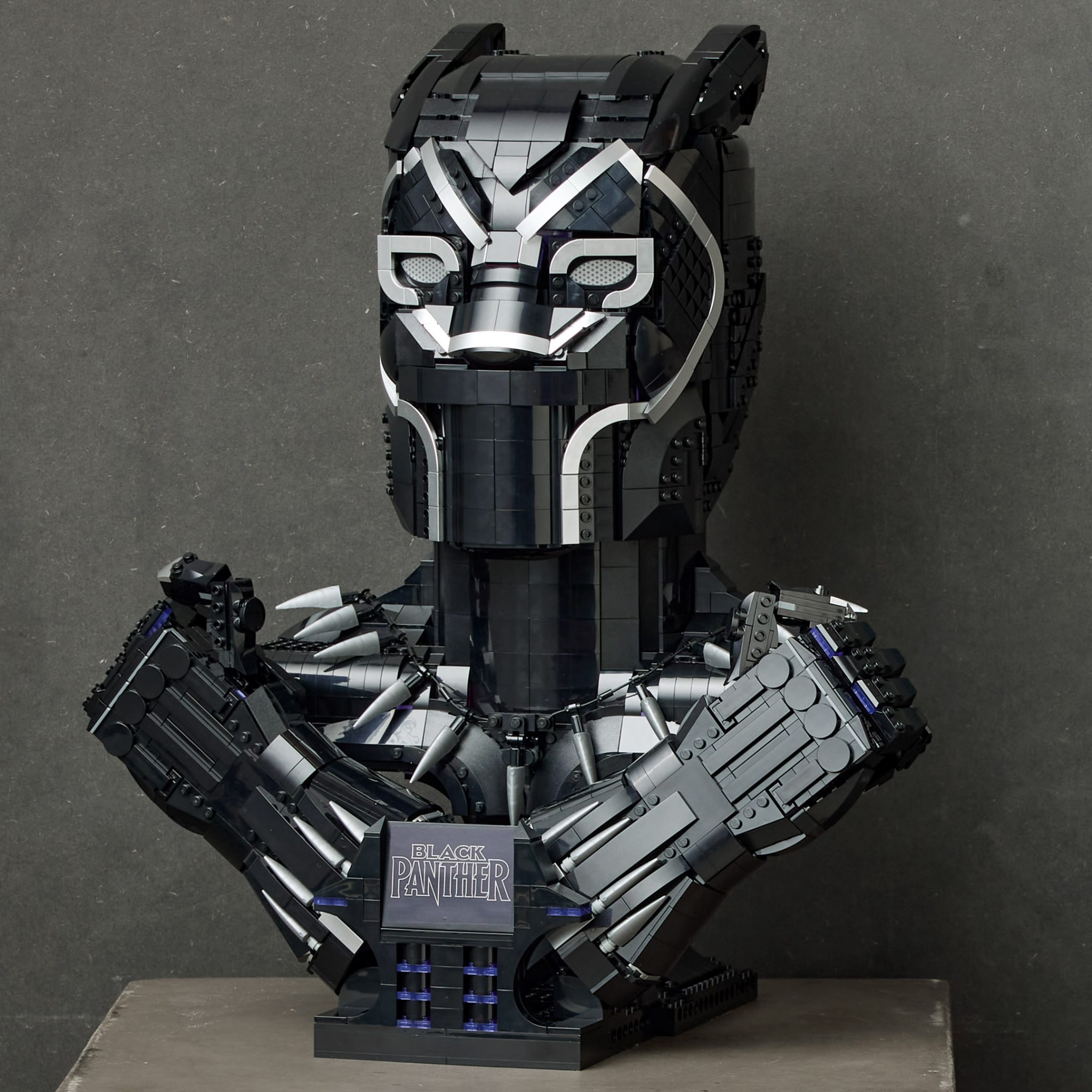 LEGO reveals 76215 Black Panther as massive 3,000-piece bust of the ...