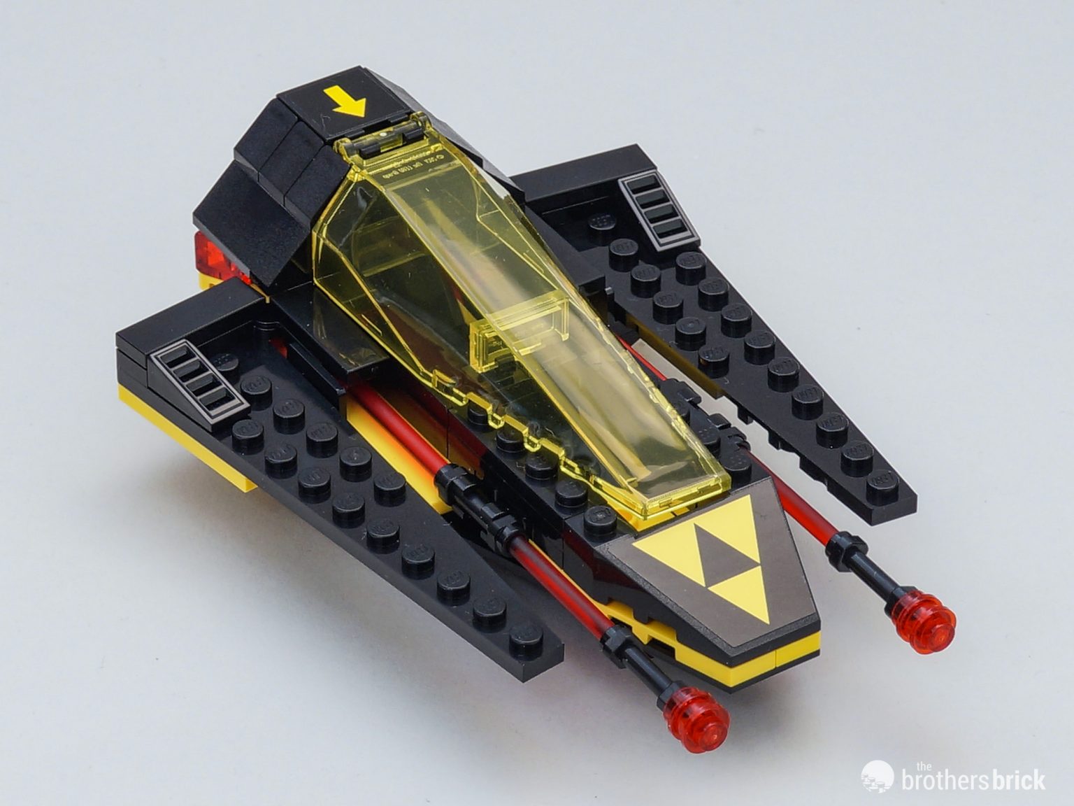 LEGO 90 Years of Play 40580: Blacktron Cruiser - Classic Space is back ...