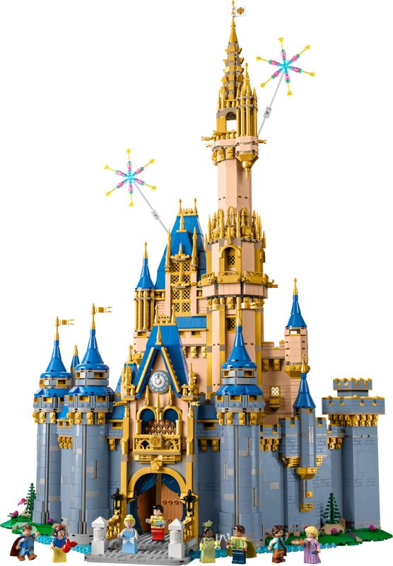 The LEGO 43222 Disney Castle celebrates 100 years of Disney [News