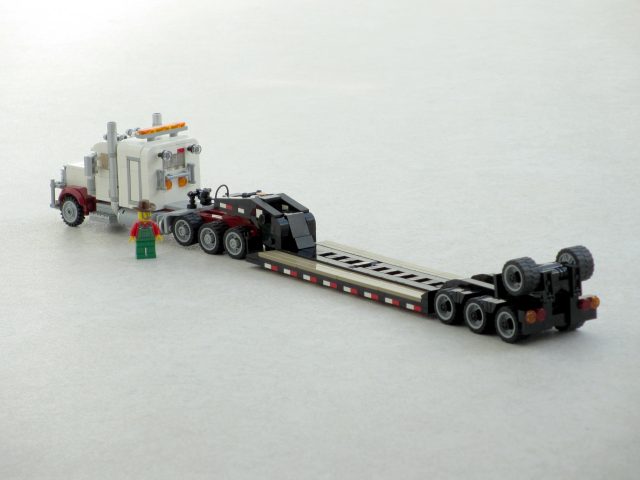 Peterbilt And Lowboy 640x480