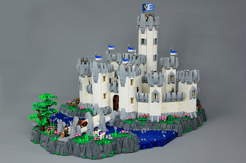 Stunning LEGO Minas Tirith stands watch over Gondor - The Brothers Brick