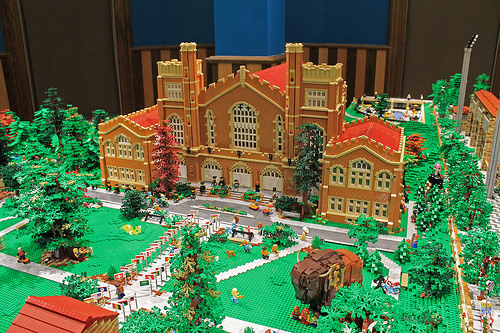 LEGO MOC King's College Cambridge by drbaggy