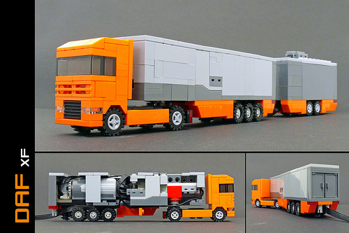 Remote controlled DAF XF with EuroCombi trailer 