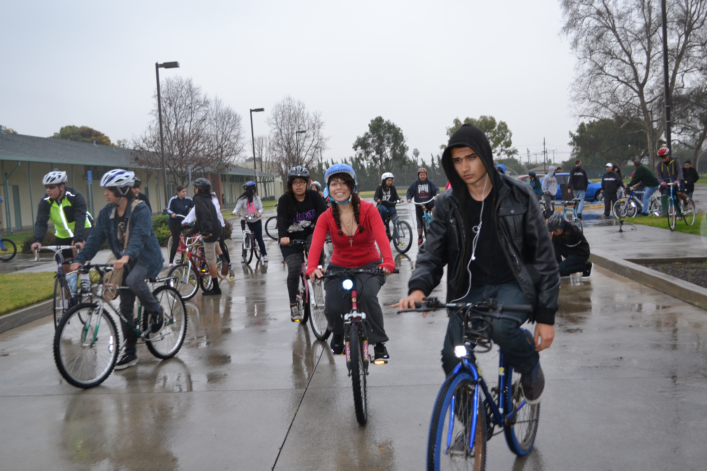 Llueve, truene o relampaguee, el evento se llevará acabo el sábado a las 10 a.m., en Westwood. (Foto de Agustín Durán/El Pasajero)