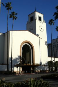 Fachada de Union Station frente a Alameda Street.
