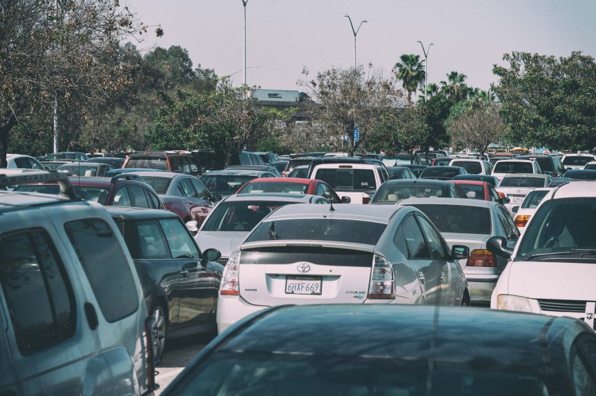 El estacionamiento en la estación Norwalk de la Línea Verde cuenta con 1,792 espacios que casi siempre están llenos. Foto: Steve Hymon/Metro.