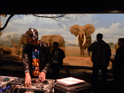 El actor Aaron Byrd en el Museo de Historia Natural. Foto: Peach Impediment via Flickr creative commons.