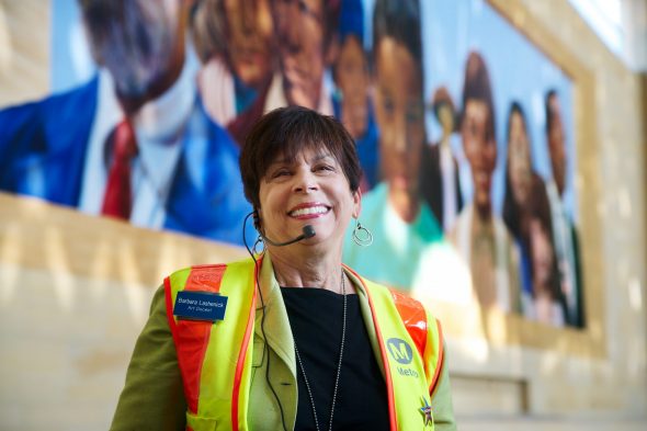 Barbara Lashenick, fundadora y coordinadora del Concejo de Docentes del Departamento de Arte de Metro.